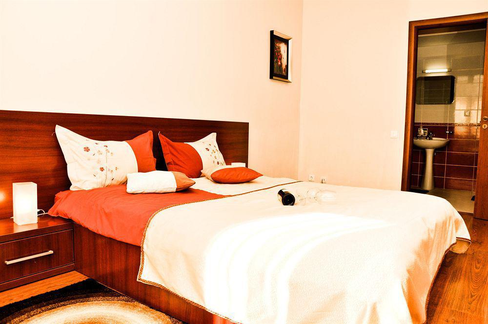 Phoenicia Apartments Splai Bucarest Esterno foto